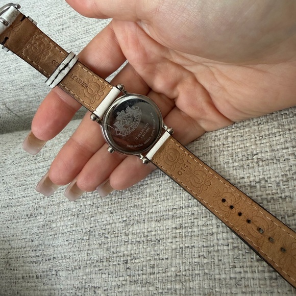 Juicy Couture | Vintage White Leather Strap Women\'s Watch main image 7